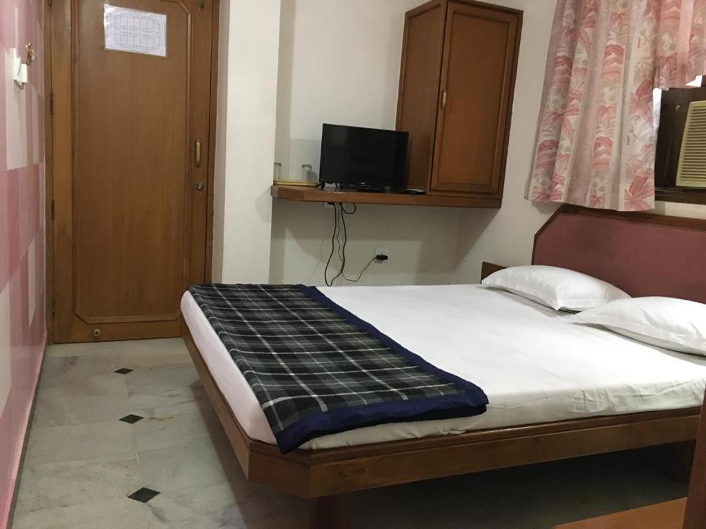 Hotel Grg Vadodara Exteriör bild