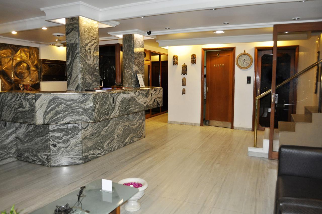 Hotel Grg Vadodara Exteriör bild