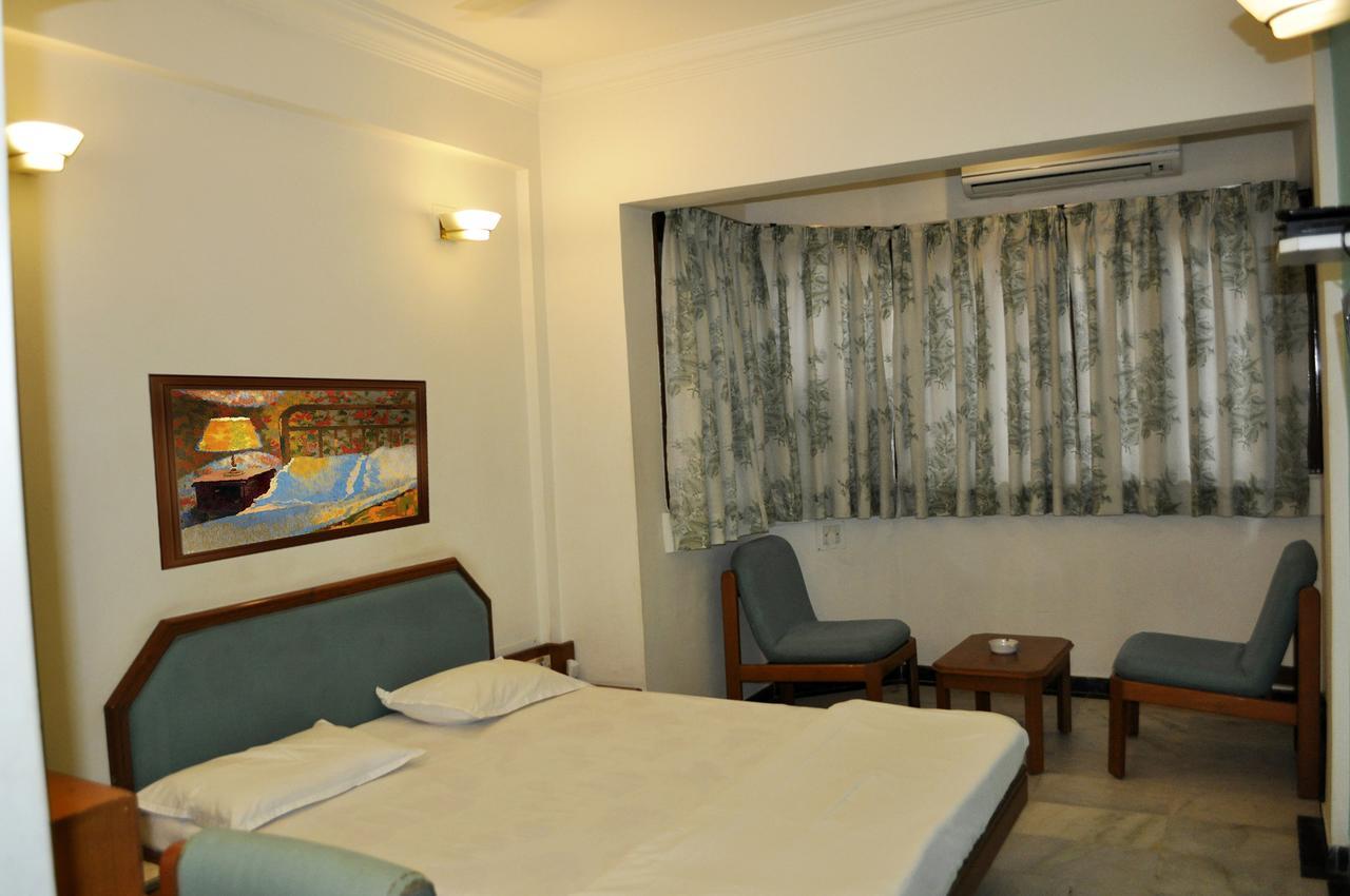 Hotel Grg Vadodara Exteriör bild